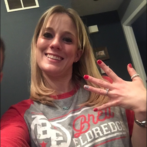 Meet your Posher, Katie - Picture 2 of 2